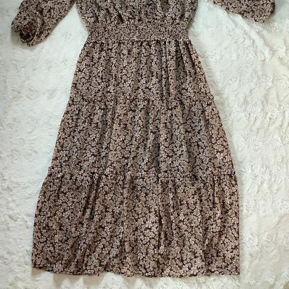 Moon River Shirred Waist Tiered Dress Dress Size Medium - Picture 14 of 14